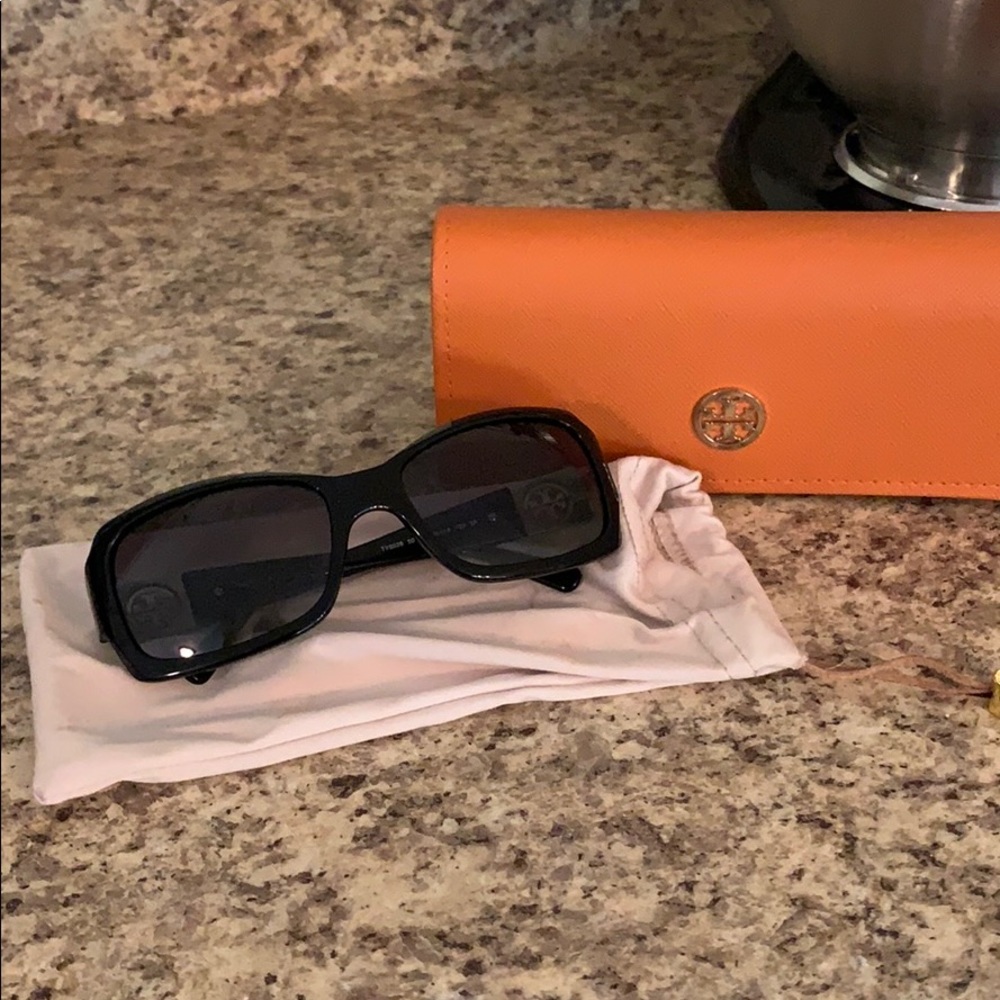 Tory Burch sunglasses😎